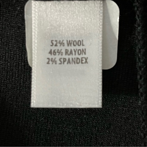 St. John Caviar Black Cigarette Ankle Pants Size 12 Side Zip Closure Wool Blend - Picture 9 of 13